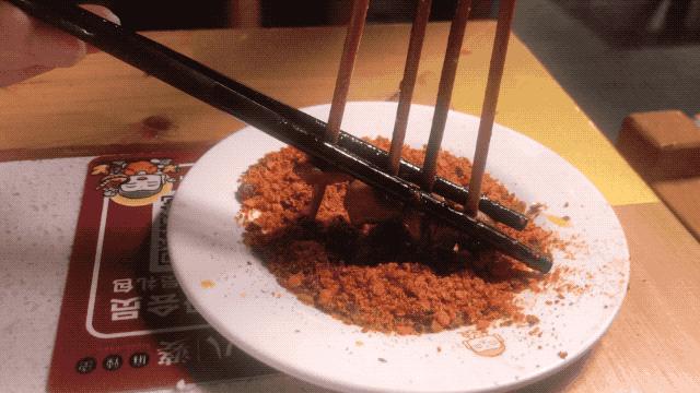 牛华麻辣烫视频,乐山喜绿缘牛华麻辣烫