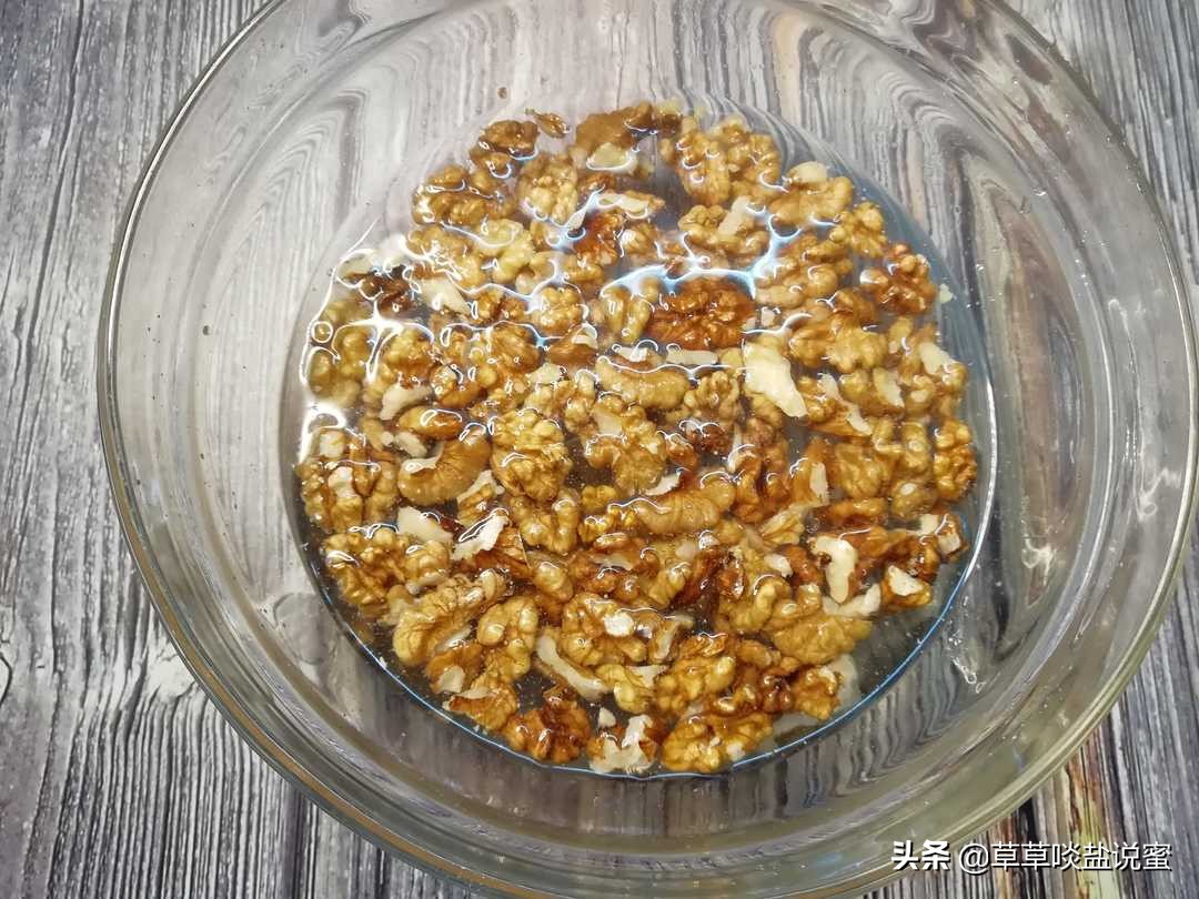 青椒和核桃仁能一起吃吗,冰糖炒核桃仁怎么炒