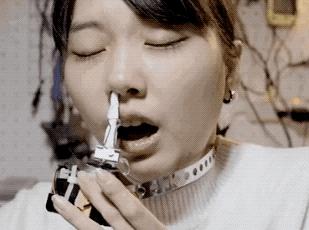 这个日本妹子为找男友发明200个沙雕玩意儿，设计师都没她脑洞大