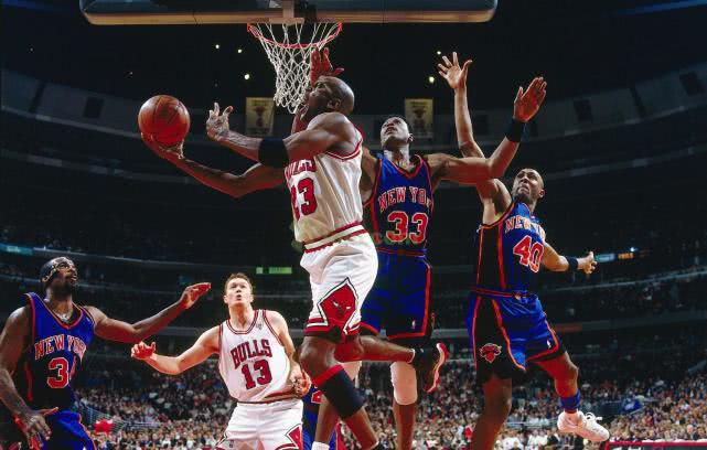 “乔丹伟大23战”9-12:69分坐实骑士克星,1动作吓坏魔术师