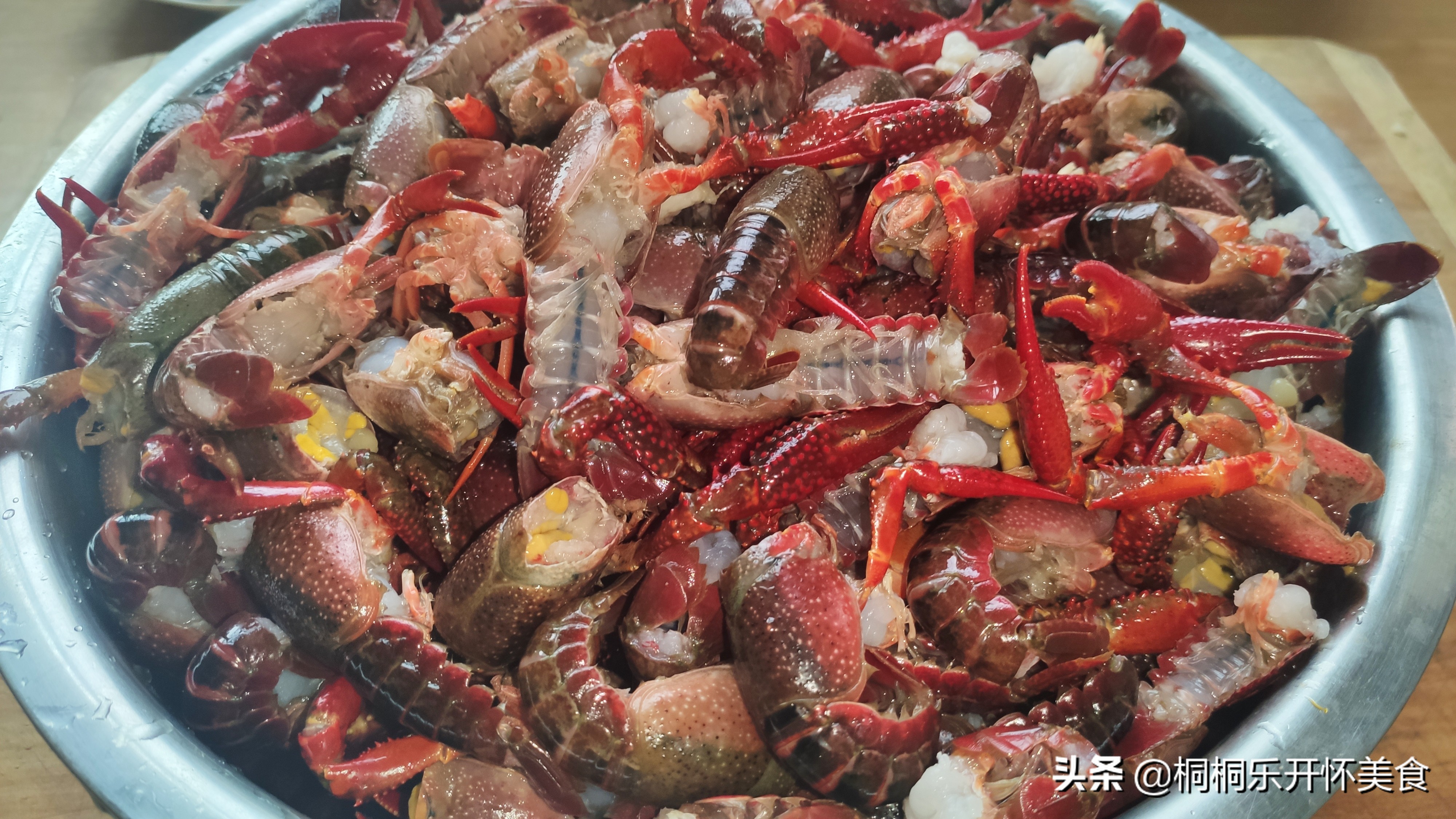 怎么样洗龙虾才洗得干净,怎样洗龙虾比较洗得干净