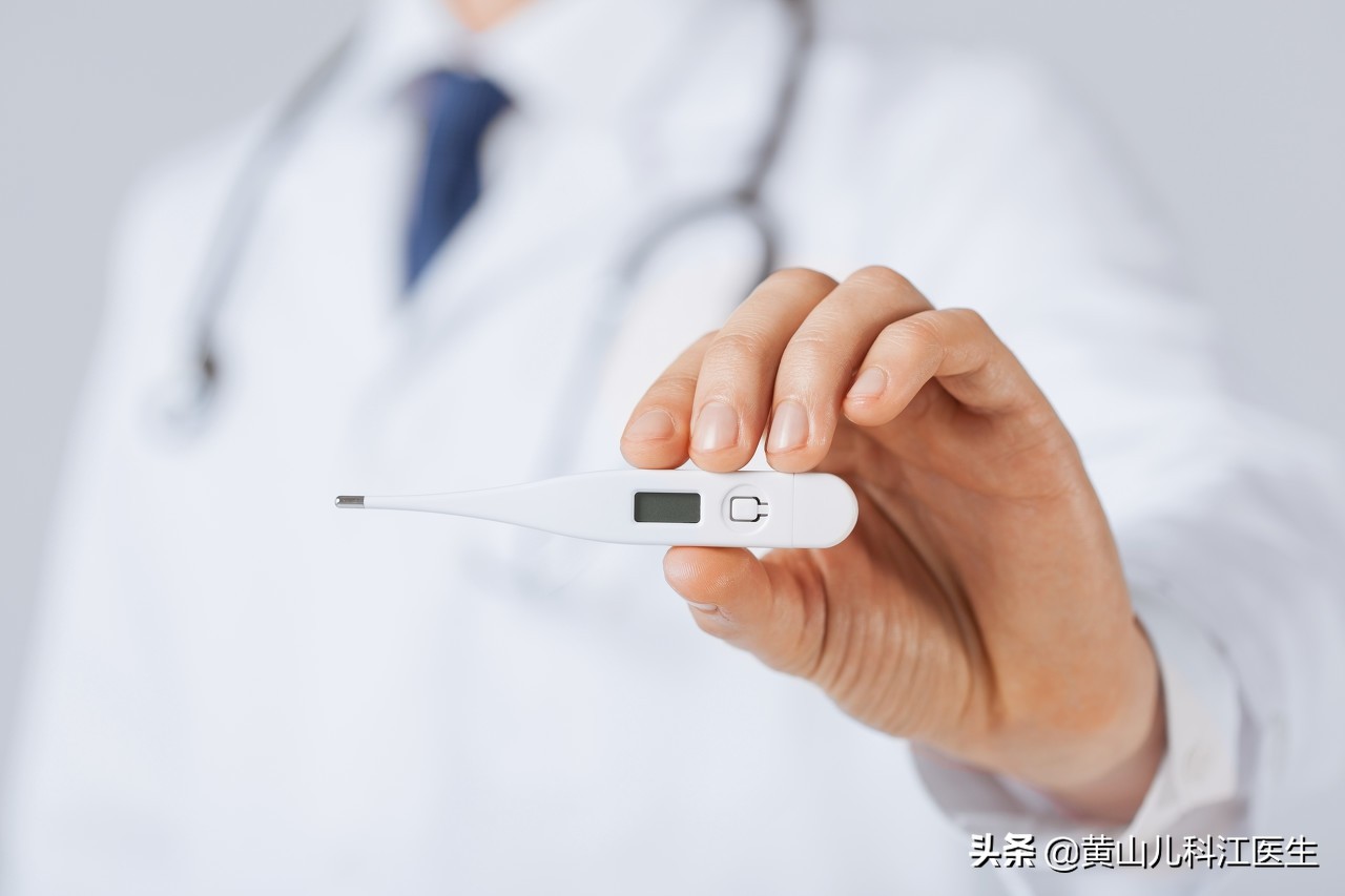 孩子突然发抖打颤过后发烧,孩子发热全身烫手脚冷还打冷颤