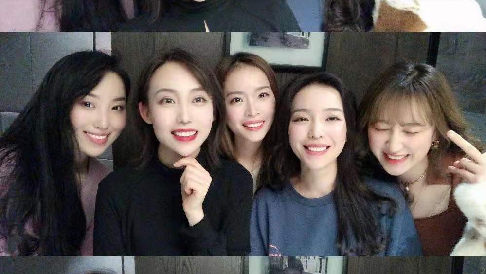 27岁回国创立珠宝新品牌新乡美女挑战平原路商圈年轻人超喜欢