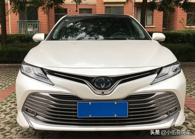 提车丰田凯美瑞2.0豪华版,丰田凯美瑞2.5l混动试驾车出售