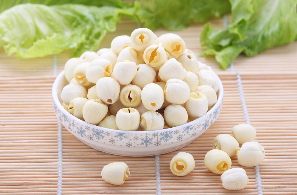 莲子泡发芽了怎么种,莲子现在泡发芽晚不晚