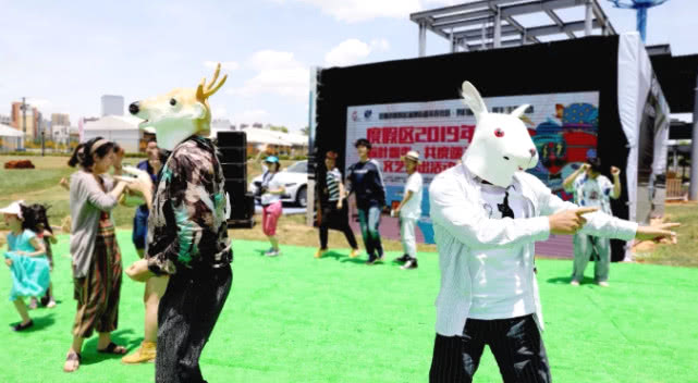 这次搞了一个让人傻笑的玩场摩登游戏集的功效