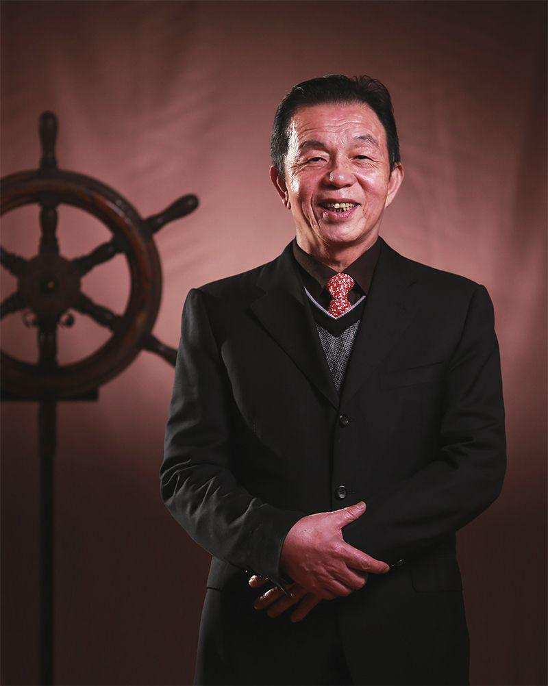 他掌握百亿资产，草根逆袭，合伙人却惨遭灭门，背后有何秘密？