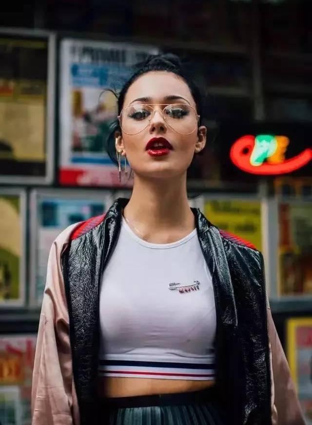 *生妹学**才戴眼镜？别闹了，这么想的人难怪时髦不起来！