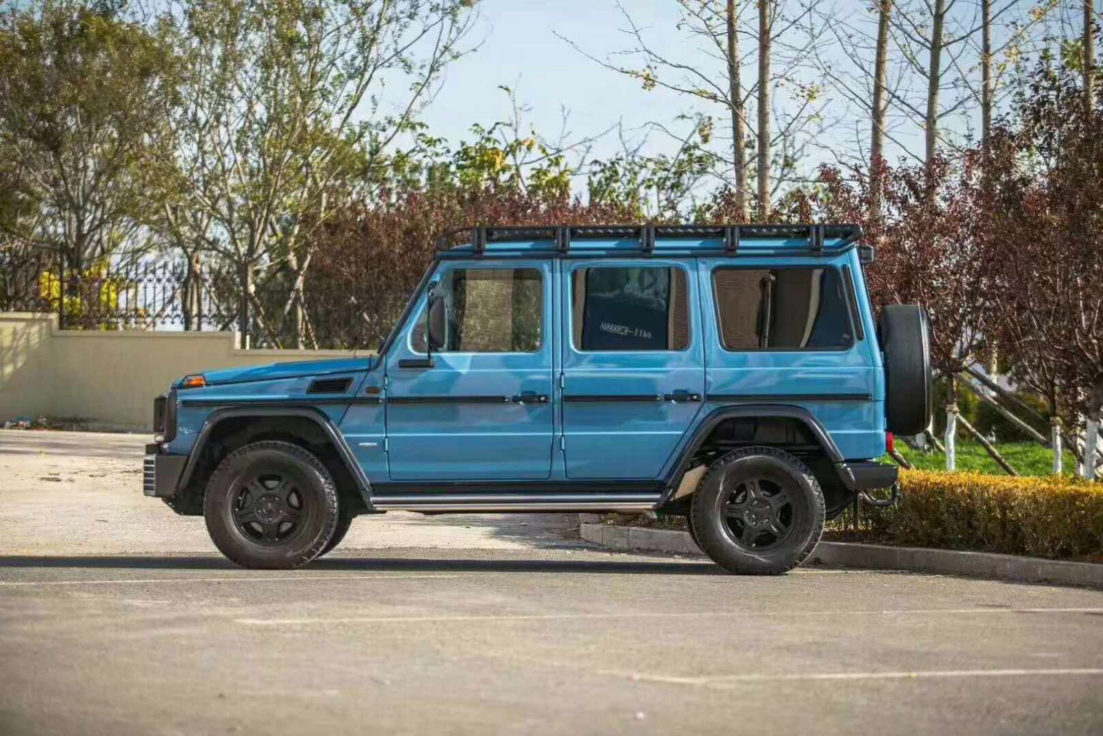 奔驰g350d越野专业版和g300军版,奔驰g350d越野视频