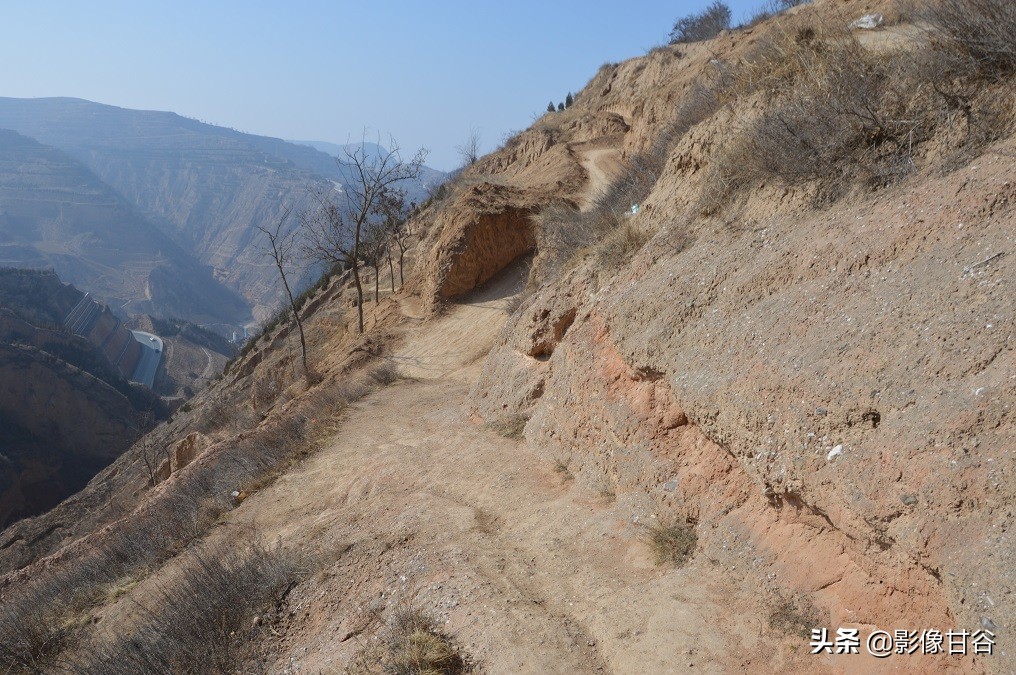甘谷李春,甘谷天门山的蛤蟆口怎么走