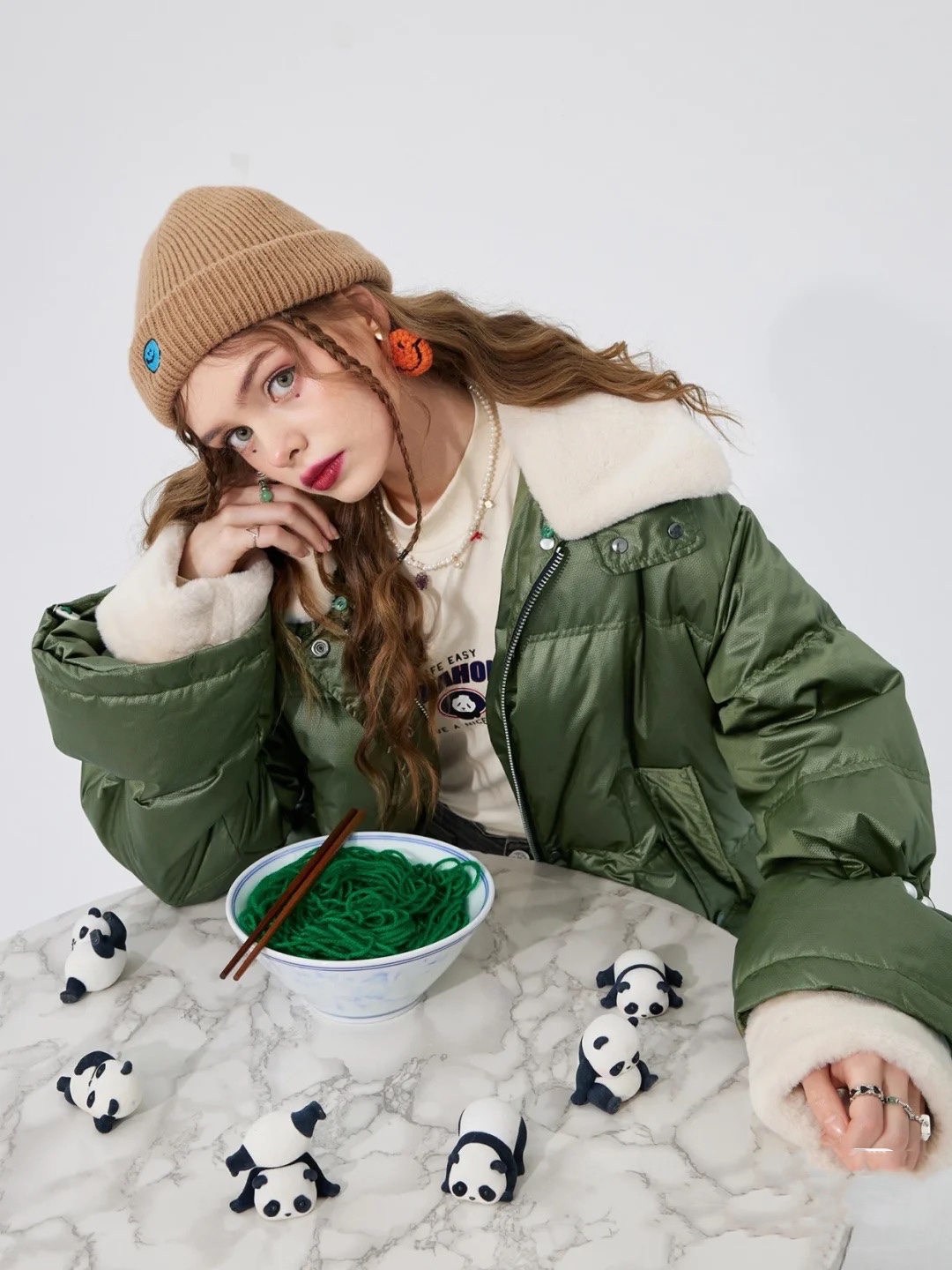 羽绒服上顽固的油渍清洗方法,羽绒服上陈旧油渍怎么清洗最有效