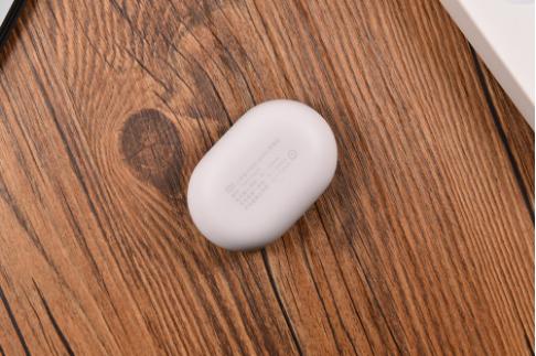 小米蓝牙airdots青春版怎么连手机,小米蓝牙耳机airdots青春版灯不亮