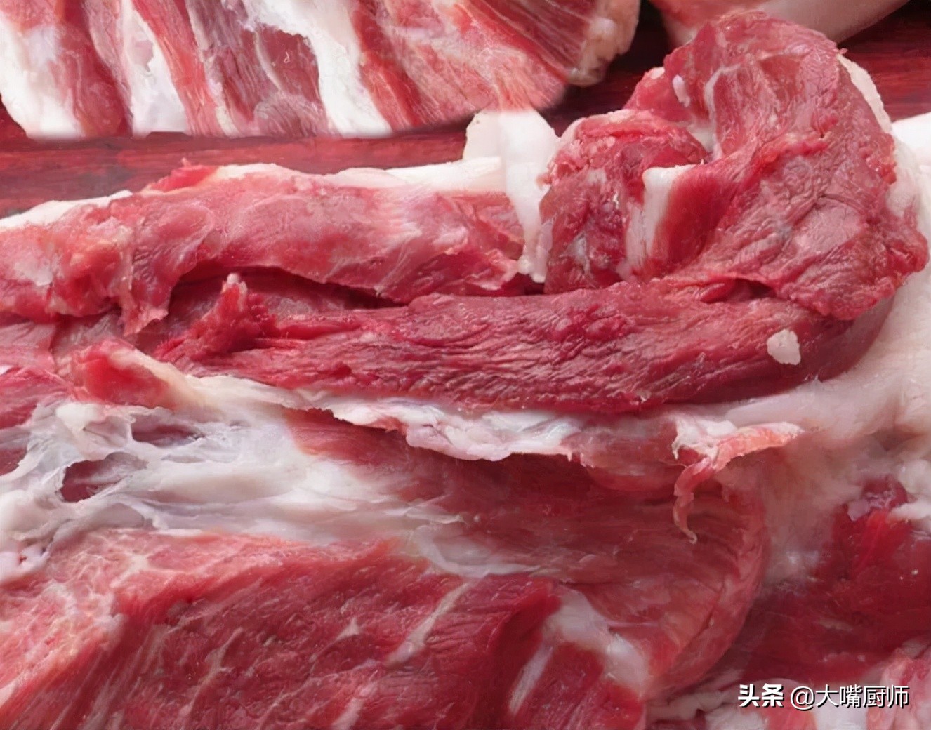 老屠夫猪肉分割技巧,买肉时怎么选择好猪肉