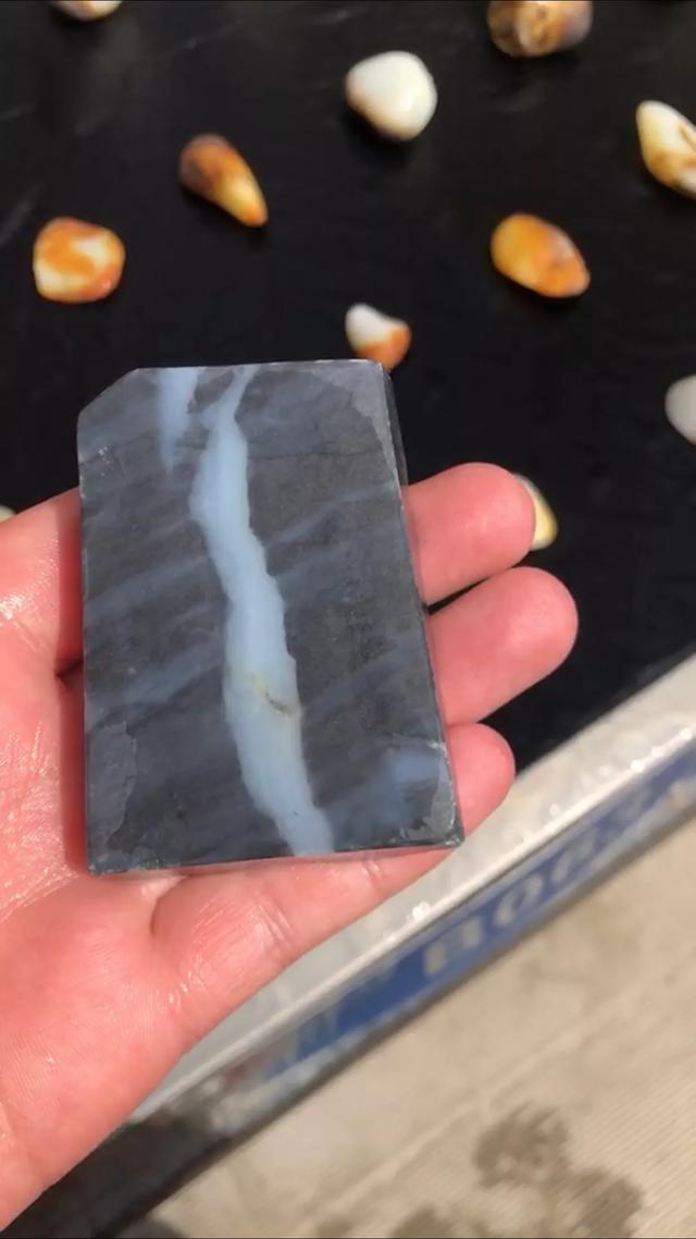 怎样区分和田玉的真假,怎样区分和田玉和石英石