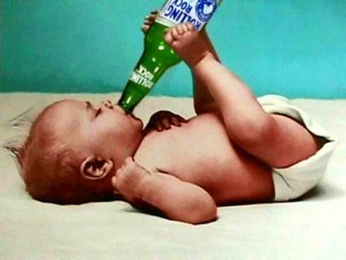 哺乳期喝酒后喂奶会怎样,酒后喂奶宝宝会醉吗