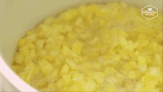 一年销量一亿蛋黄酥,凤梨酥一年卖出4400万