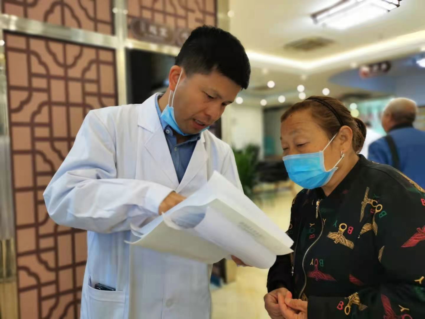 从馆升级到院六盘水又一中医院盛大开业