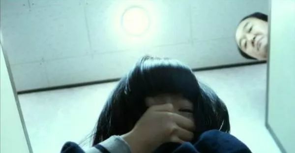 *拍偷**产业链下,国人再无隐私