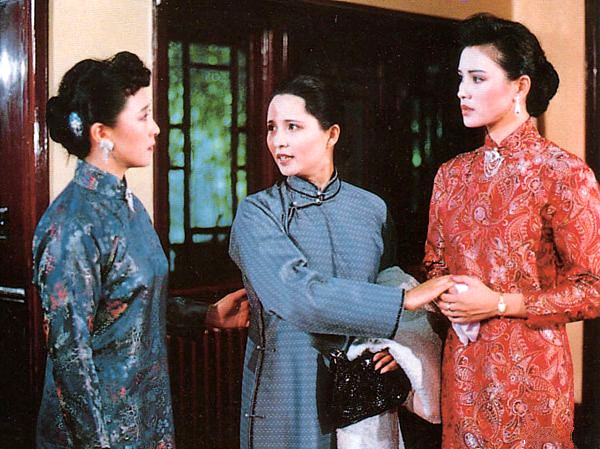 和丈夫携手到老，儿子是她的骄傲，72岁的王馥荔如今过得怎样？