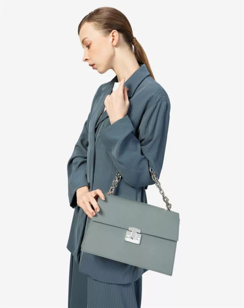 明星背guccimarmont,guccimarmont迷你款黑红边