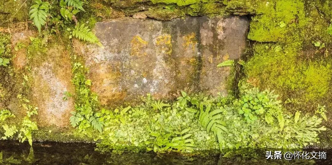 千年古苗寨老家寨全景,贵州千户苗寨农户家