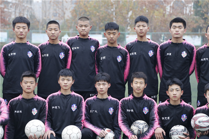 闃滈槼闈掑皯骞磋冻鐞冭仈璧涘崄涔濅腑,缁胯尩杩芥ⅵ鏍″洯瓒崇悆鑱旇禌