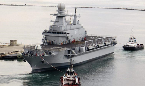 非洲头号强国测试潜射导弹，曾大量引进中俄*器武**，军力堪比英法德