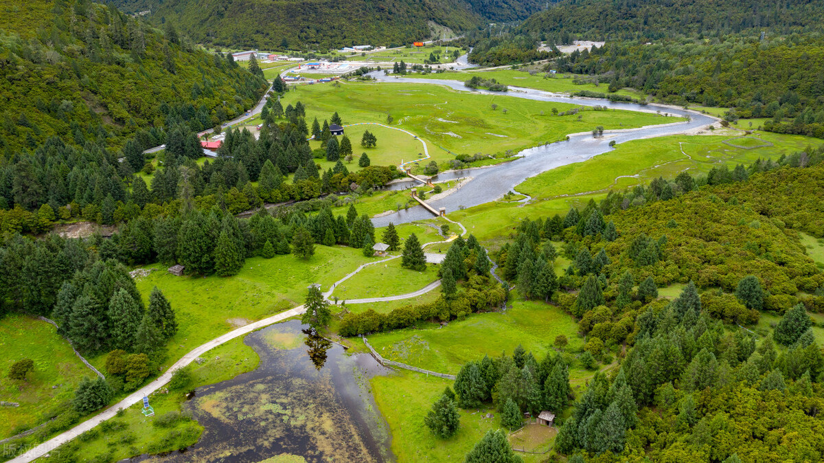 国内最经典12条自驾游线路,国内十大自驾游线路推荐