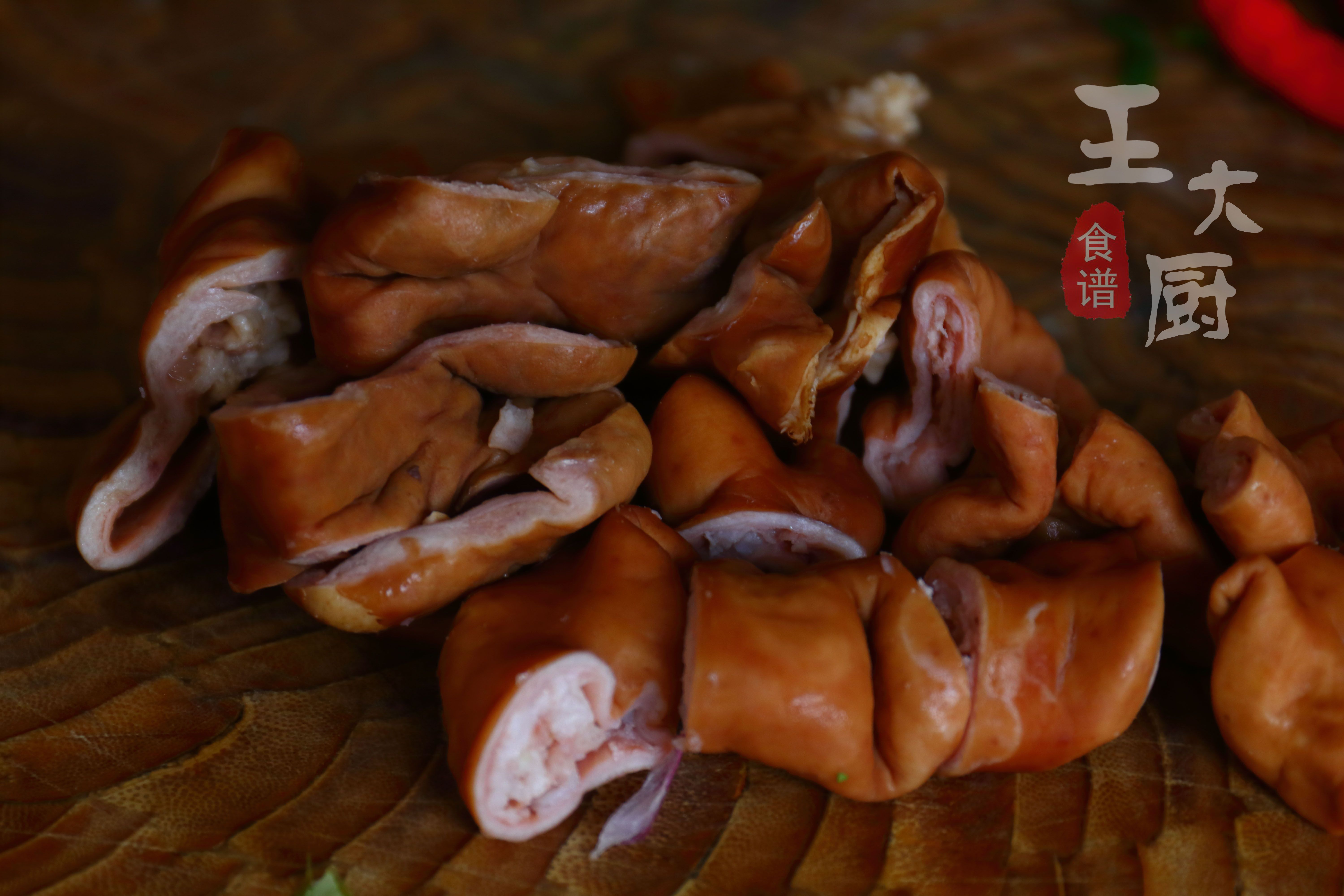 干锅肥肠的家常做法,香辣爽口,肥而不腻,超下饭,家人都爱吃