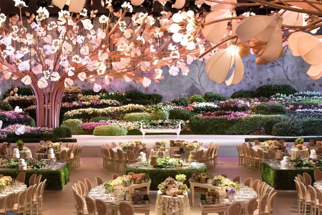 这才是婚礼真正应该有的样子,前院办婚礼后院摆酒席