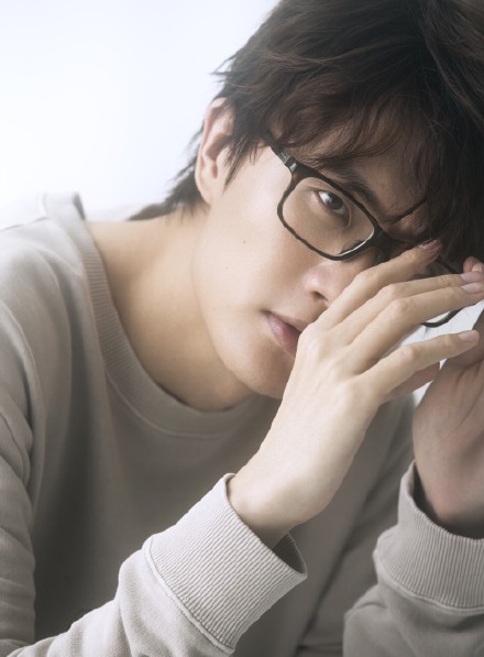 许嵩大学时期写歌,听着许嵩的歌长大的90后