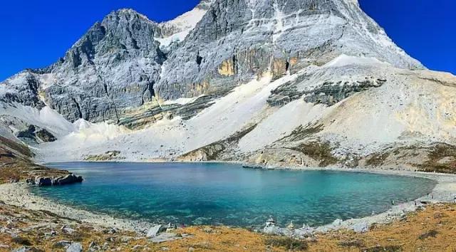 源色旅游入驻驻马店！！！特推出9999元20选7国内线路优惠套餐卡