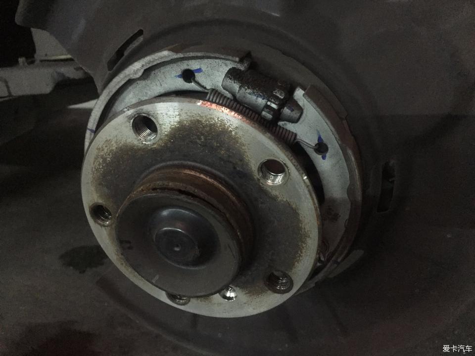 宝马3系换tei刹车,宝马3系的自动刹车功能测试