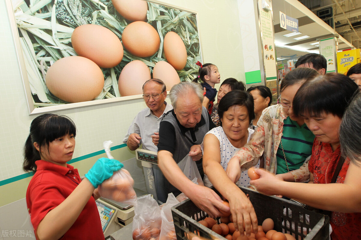 广西大哥开超市，利用“拼多多”战术，8个月赚了80万，方法真牛