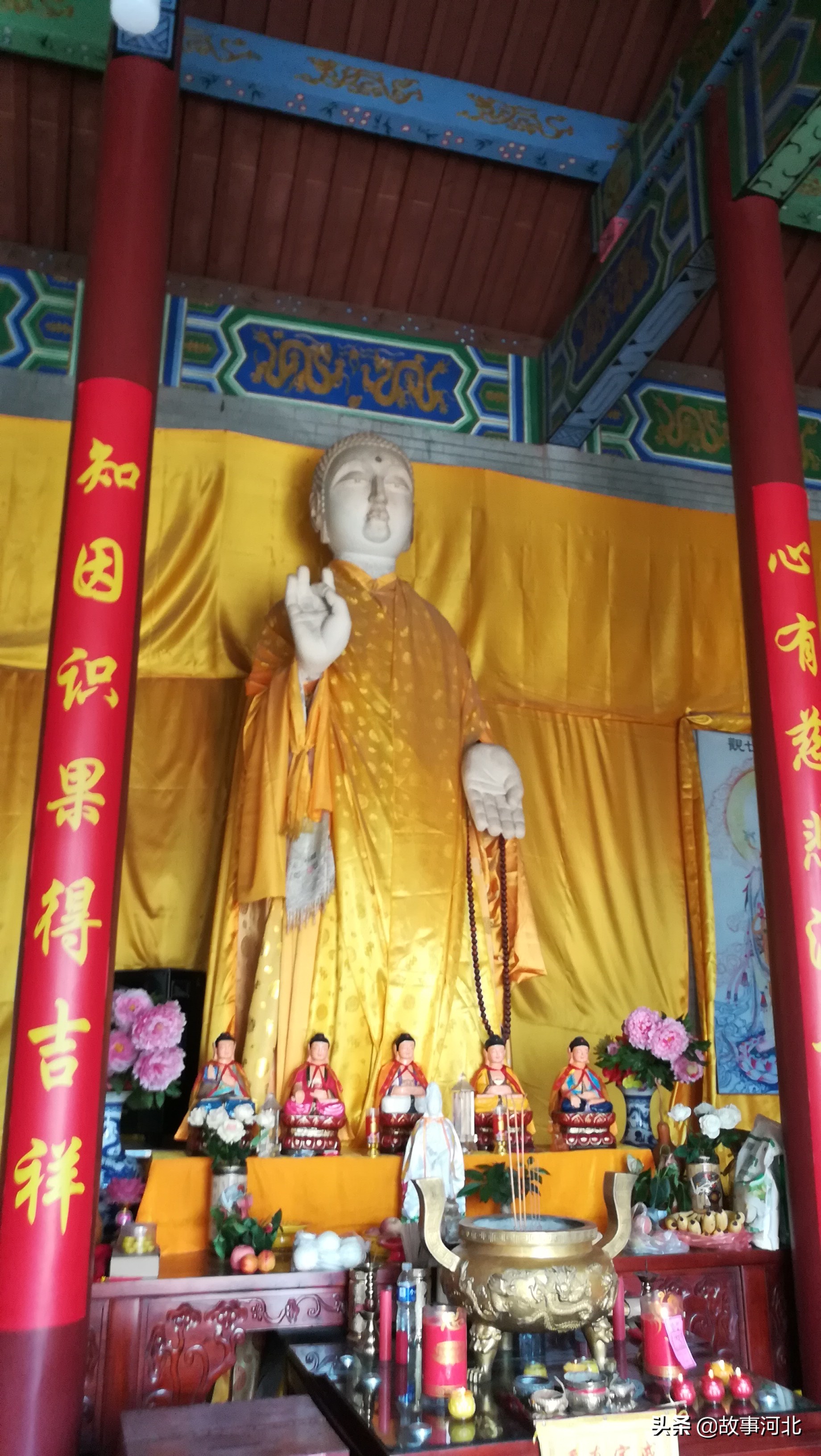 石家庄万达旁有尊千年石佛，多年前脸色变白，原因竟是人“无知”