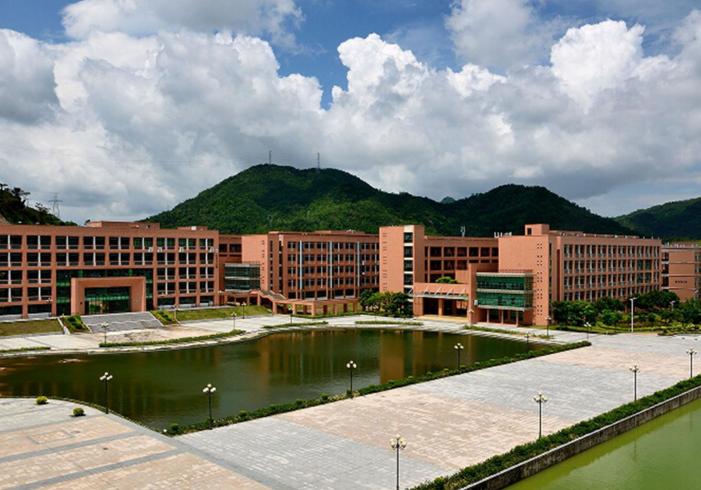 广东药科大学在全国药科大学排名,广东药科大学和沈阳药科大学对比