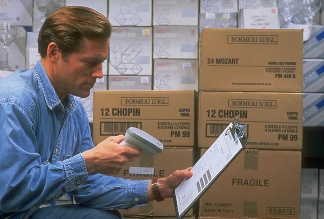 新加坡大龄留学攻略,邻居小孩出国留学送什么好