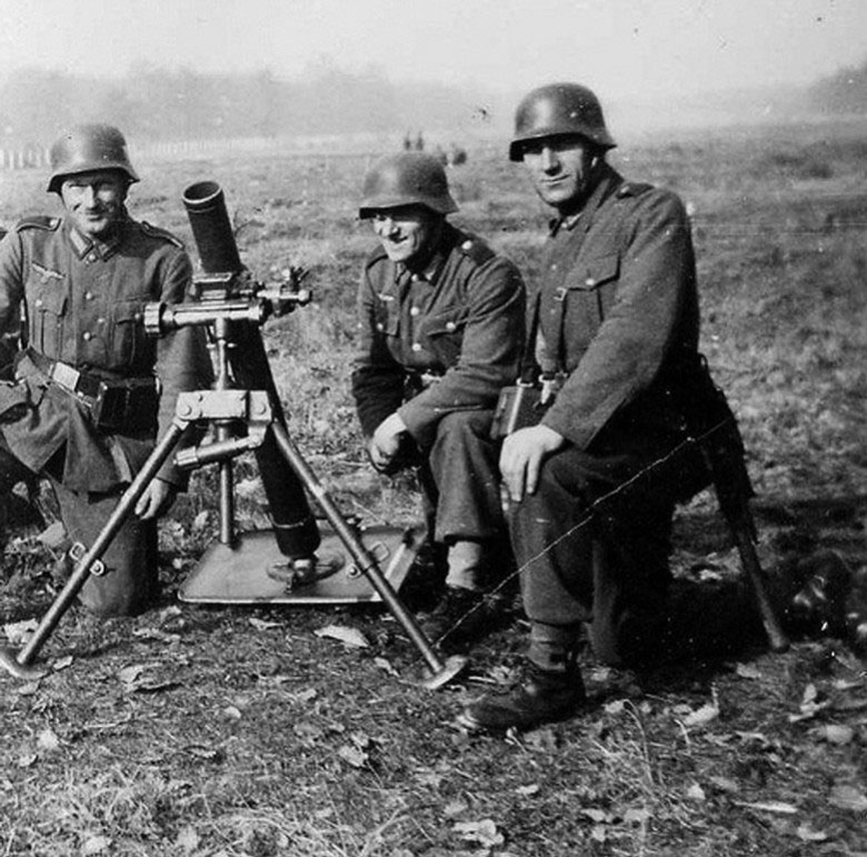 二战时期德国60毫米迫击炮,美军60毫米迫击炮大战日军掷弹筒