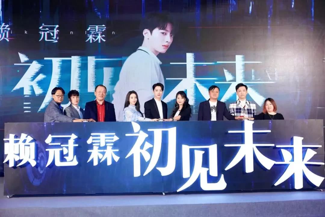 男朋友太帅吸引异性怎么办,男朋友太帅怎么办