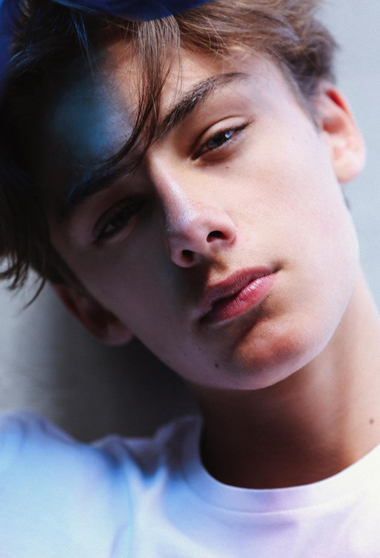 被誉为世界第一帅的男孩,被日媒评为世界第一帅的美少年