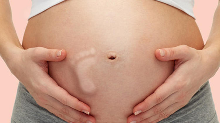 孕33周胎儿在右侧动,孕妇右侧睡觉胎儿一直动怎么回事