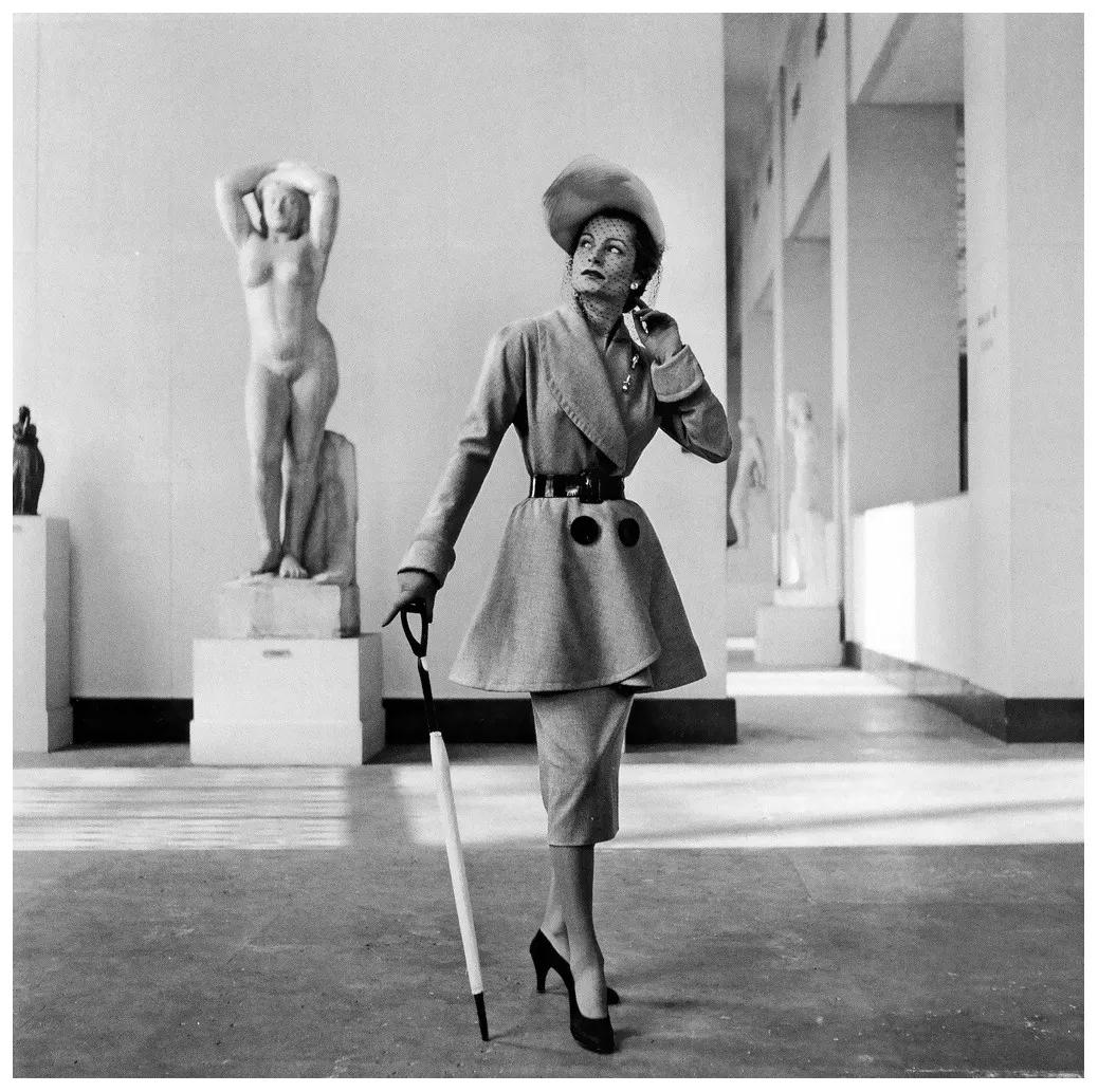 这位香奈儿的死对头，迪奥先生齐名，打造出最原汁原味的法式优雅