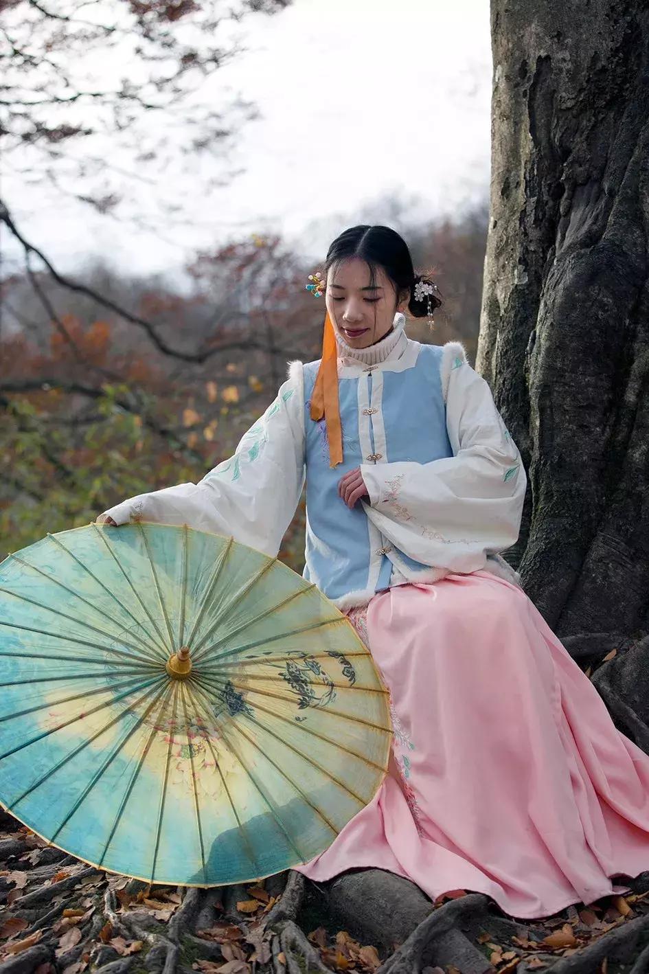 这款小LED灯火了！为何它是摄影师的最爱？