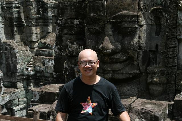 光头十年不剪发留多长,十年老光头