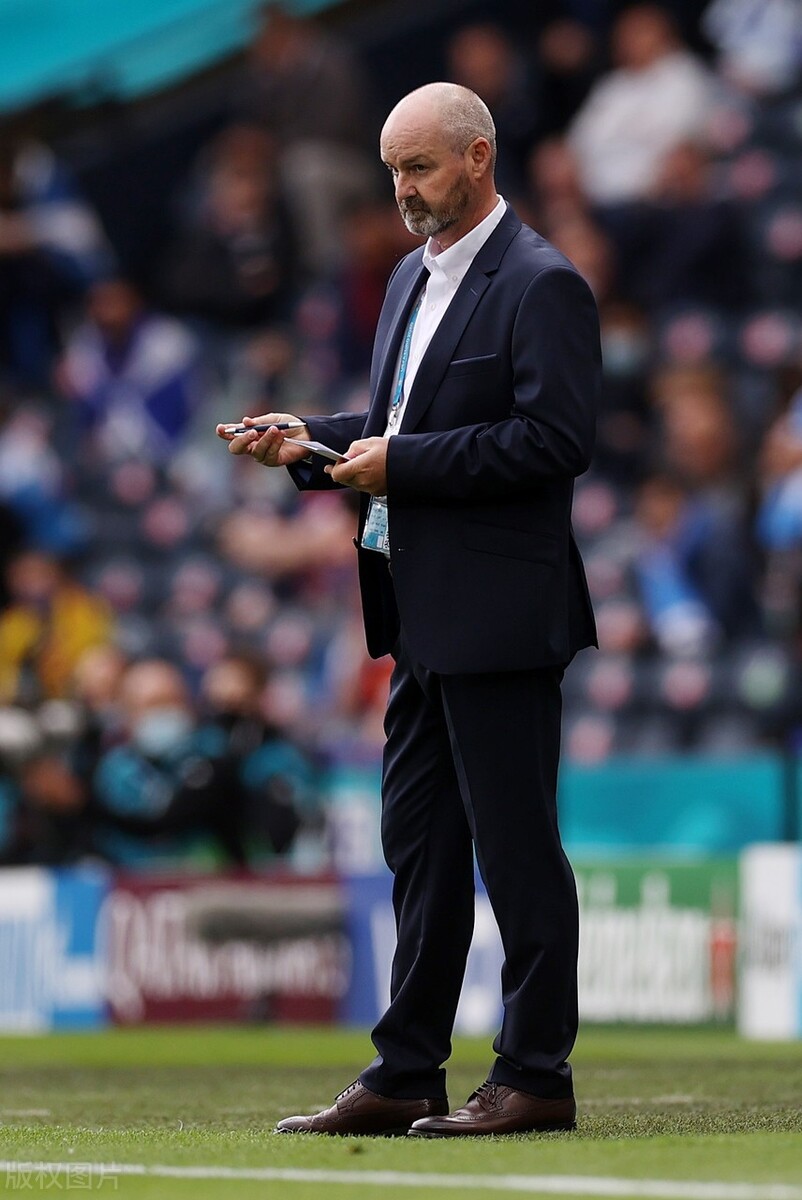 欧洲杯德国主帅勒夫,勒夫个人时装秀