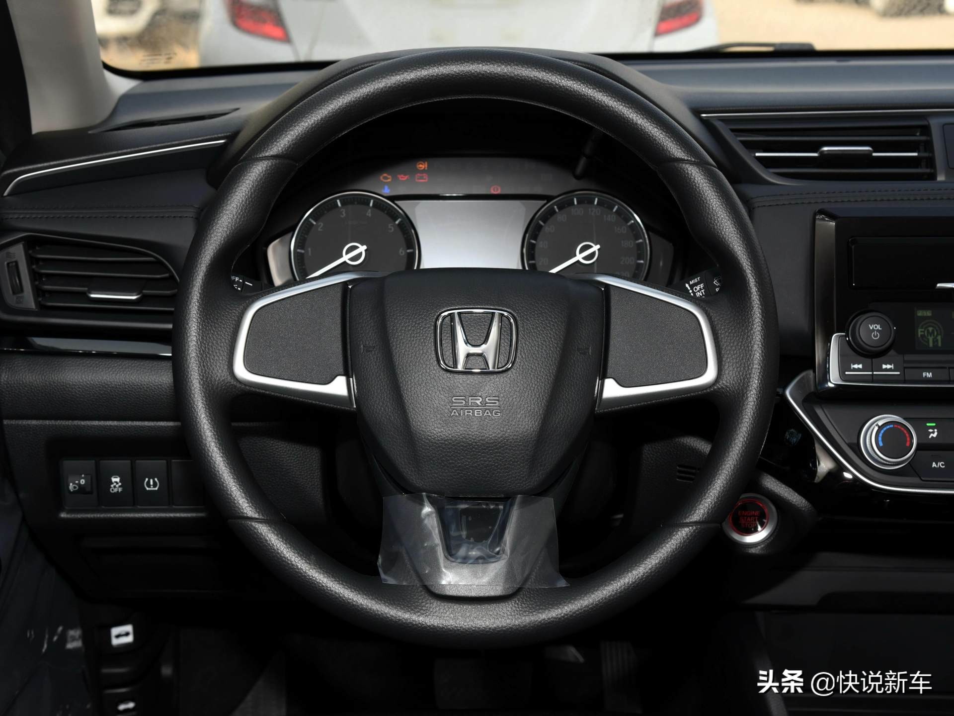 油耗5.0左右小型车,油耗低动力足10到15万suv