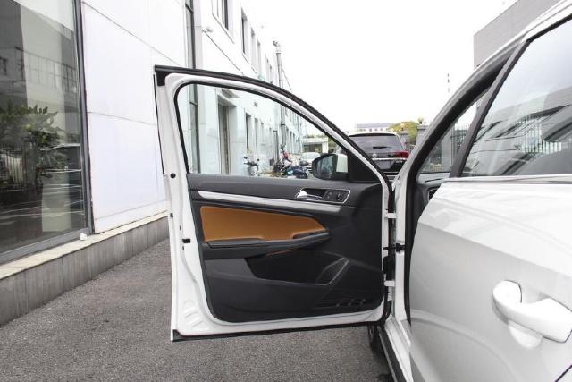 大众朗行与朗逸哪个更值得买,朗逸vs大众朗境