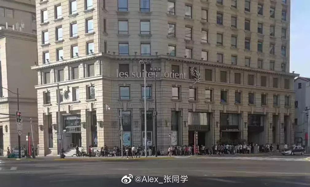 周杰伦的奶茶排队费,周杰伦600元一杯奶茶