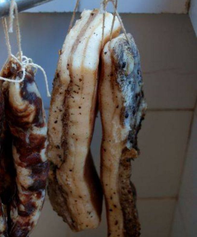 各地的腊肉做法,东莞晒腊肉10斤肉配方多少盐