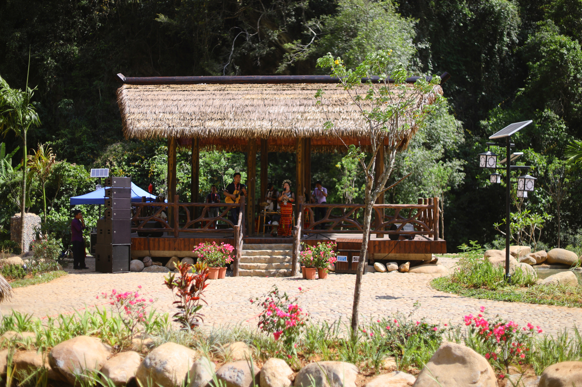 昌江梨花里视频完整版 (昌江王下乡黎花里自驾游攻略)